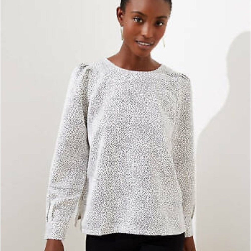 LOFT petite dotted puff shoulder blouse